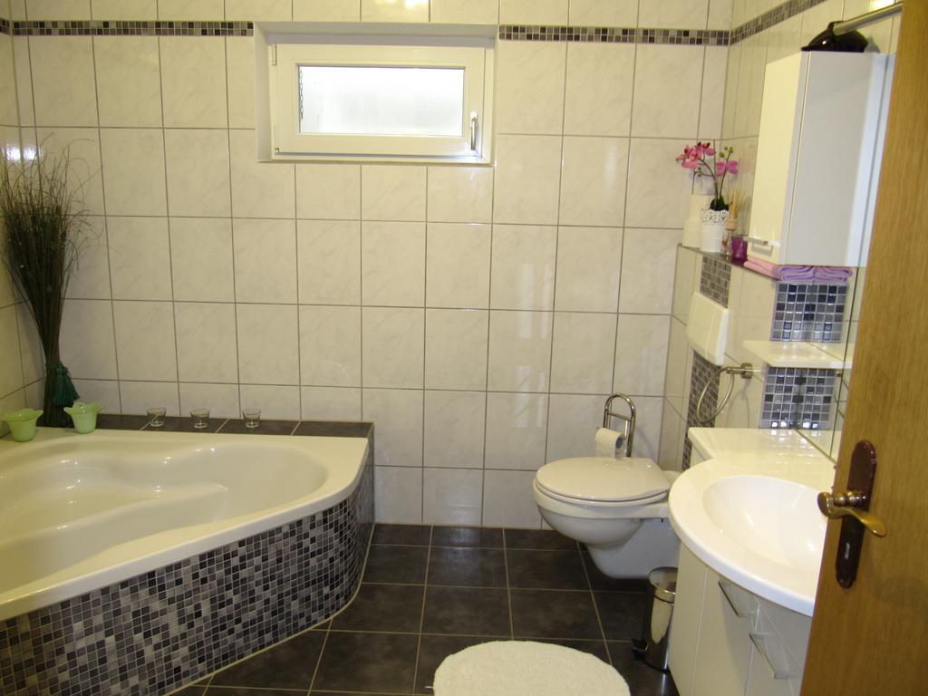 Ferienwohnung Weigert Sinzing 객실 사진